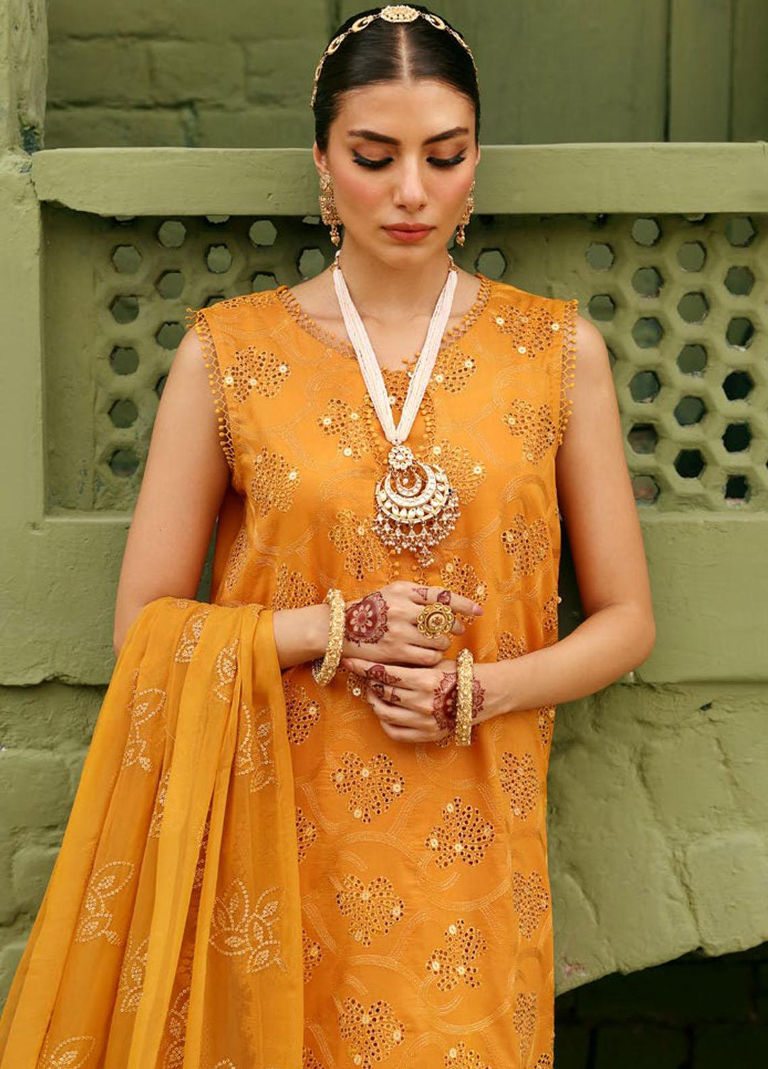 Mehmaan Nawazi By Nureh Embroidered Lawn Suits Unstitched 3 Piece NU23MN NDS-93 - Eid Collection