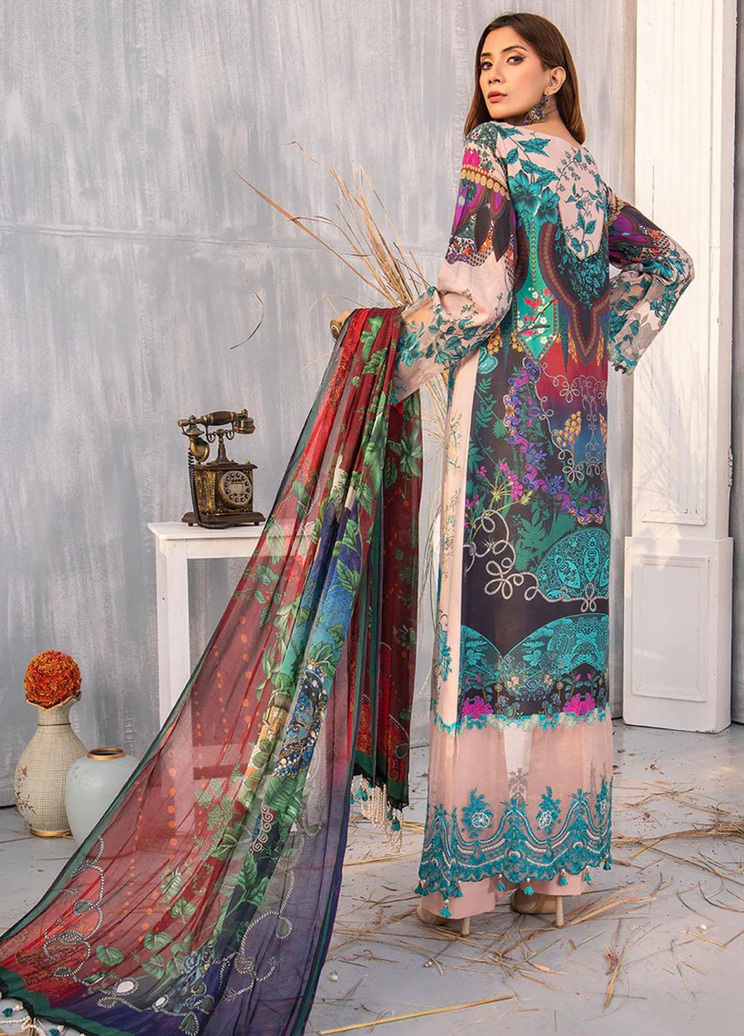 Mehr by Mirha Embroidered Lawn Suits Unstitched 3 Piece MR22M AFTAAB - Festive Collection