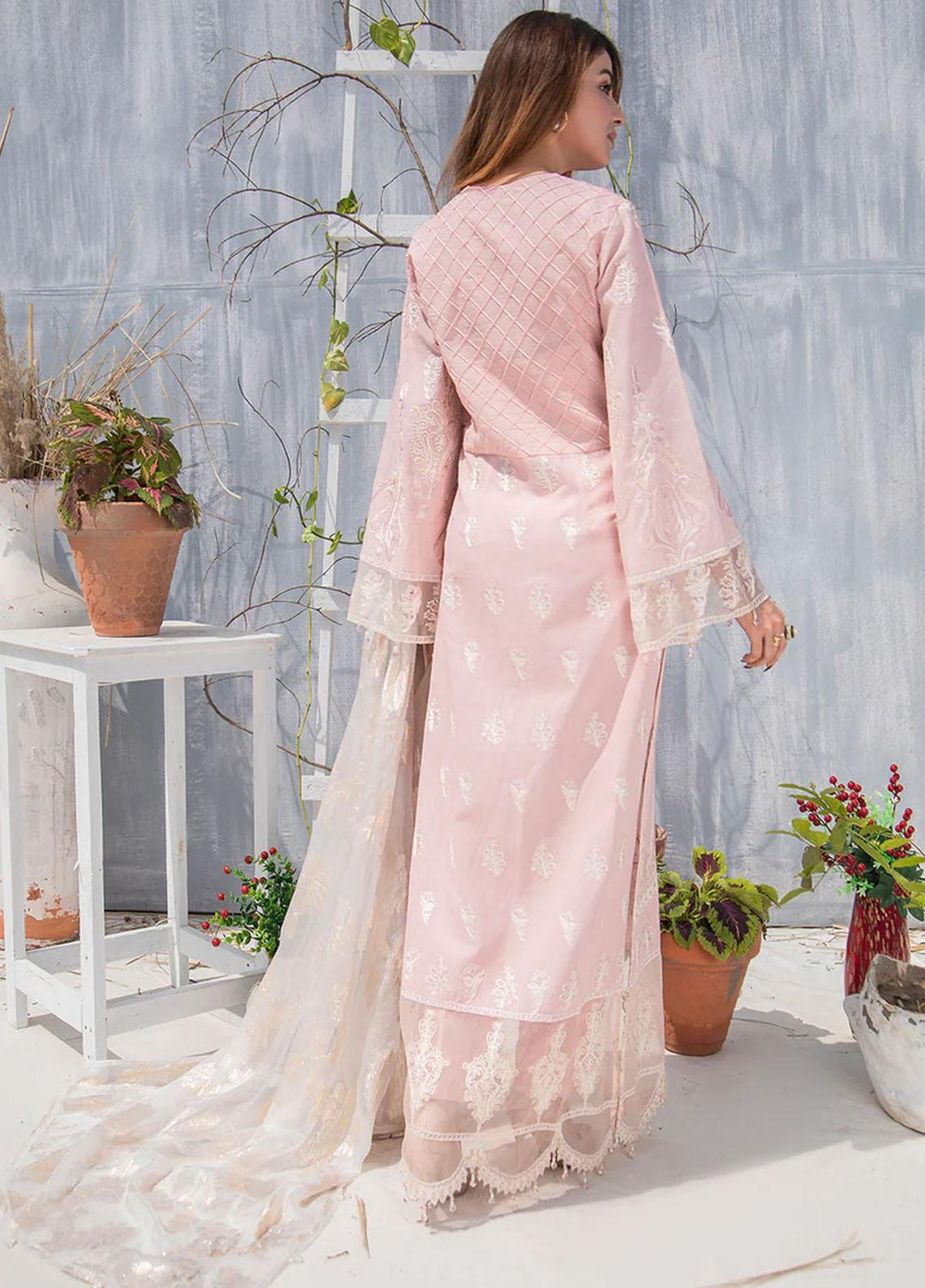 Mehr by Mirha Embroidered Lawn Suits Unstitched 3 Piece MR22M KIRAAN - Festive Collection
