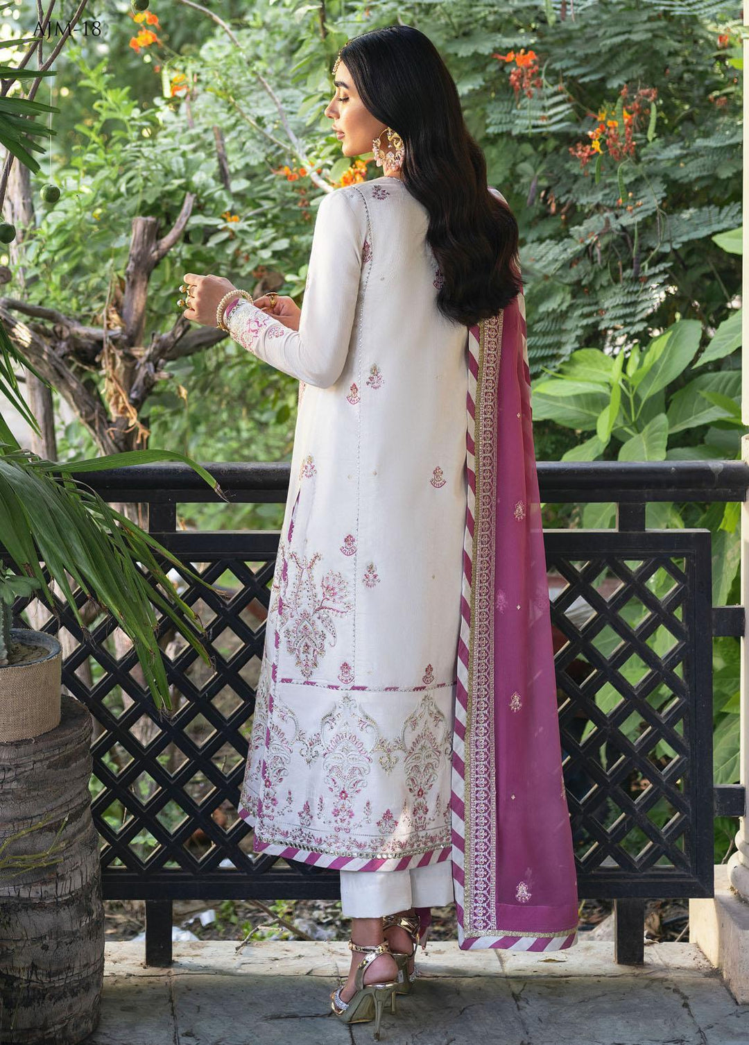 Mehr-o-Maah by Asim Jofa Embroidered Suits Unstitched 3 Piece AJ23MM AJM-18 - Luxury Festive Collection