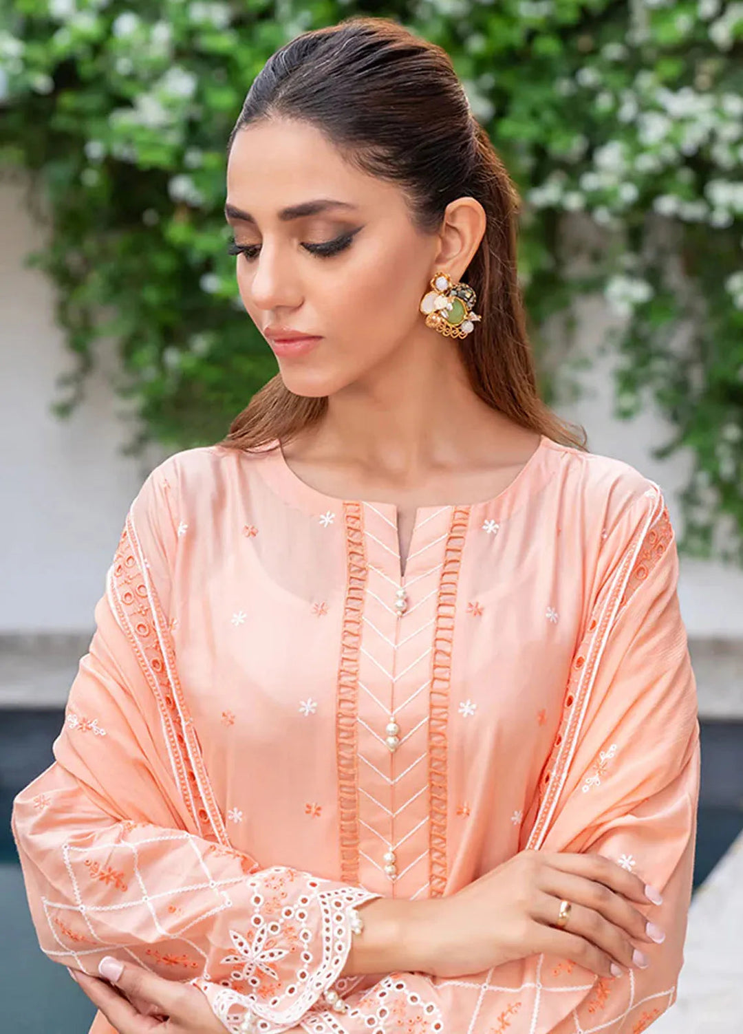 Mehro Maah By Addee Embroidered Lawn Suit Unstitched 3 Piece AD24M USA-1057 - Summer Collection