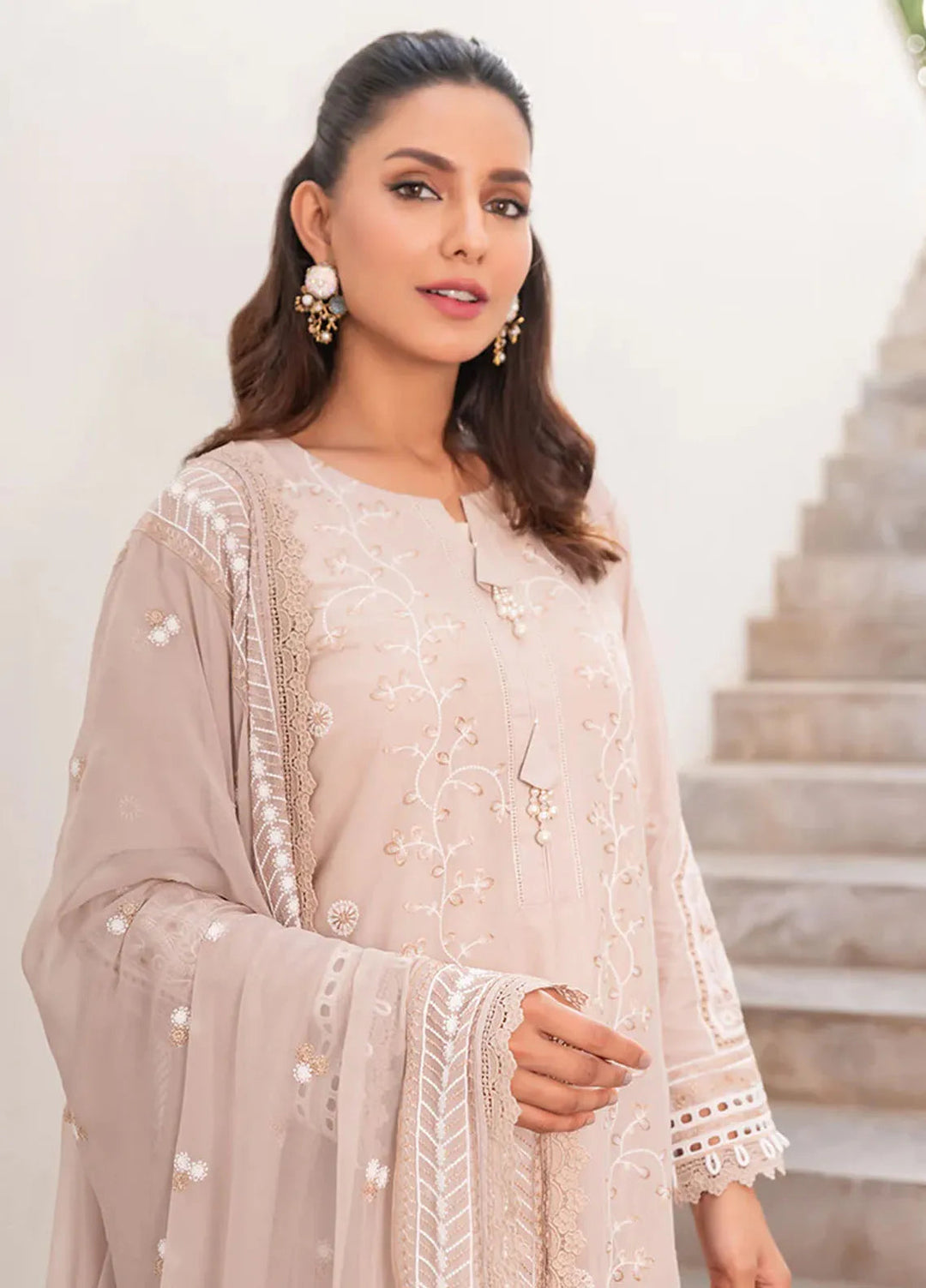 Mehro Maah By Addee Embroidered Lawn Suit Unstitched 3 Piece AD24M USA-1059 - Summer Collection