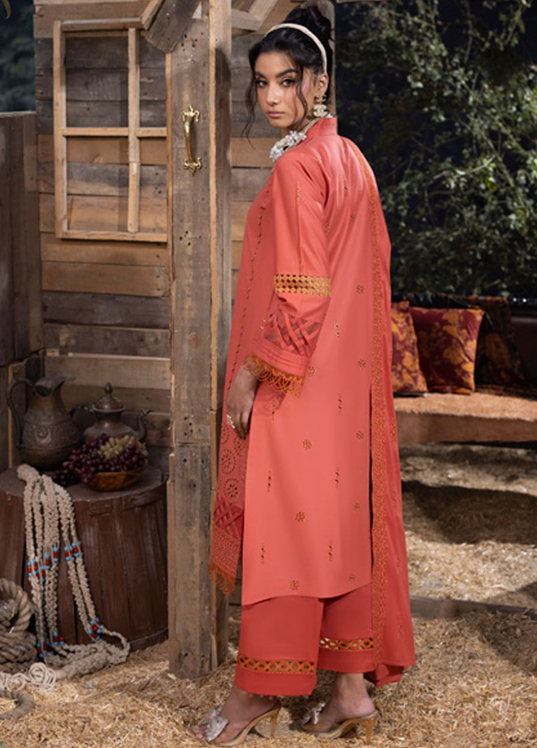 Mehru By Mahnur Embroidered Lawn Suits Unstitched 3 Piece MN24MR D-10 - Summer Collection