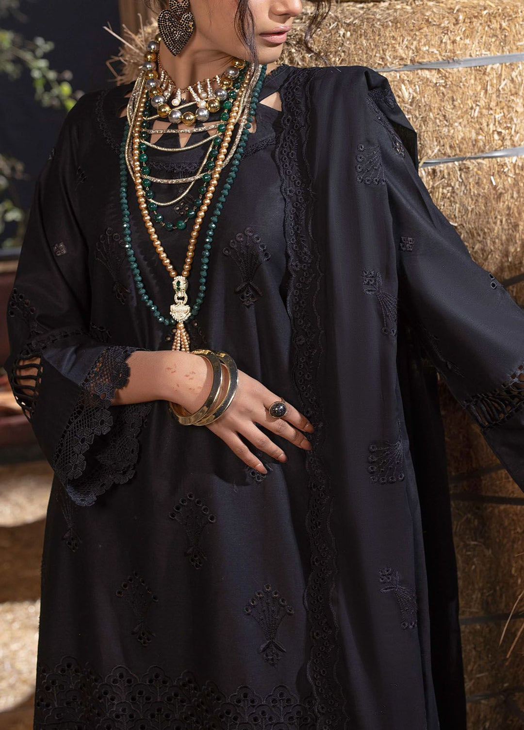 Mehru By Mahnur Embroidered Lawn Suits Unstitched 3 Piece MN24MR D-12 - Summer Collection