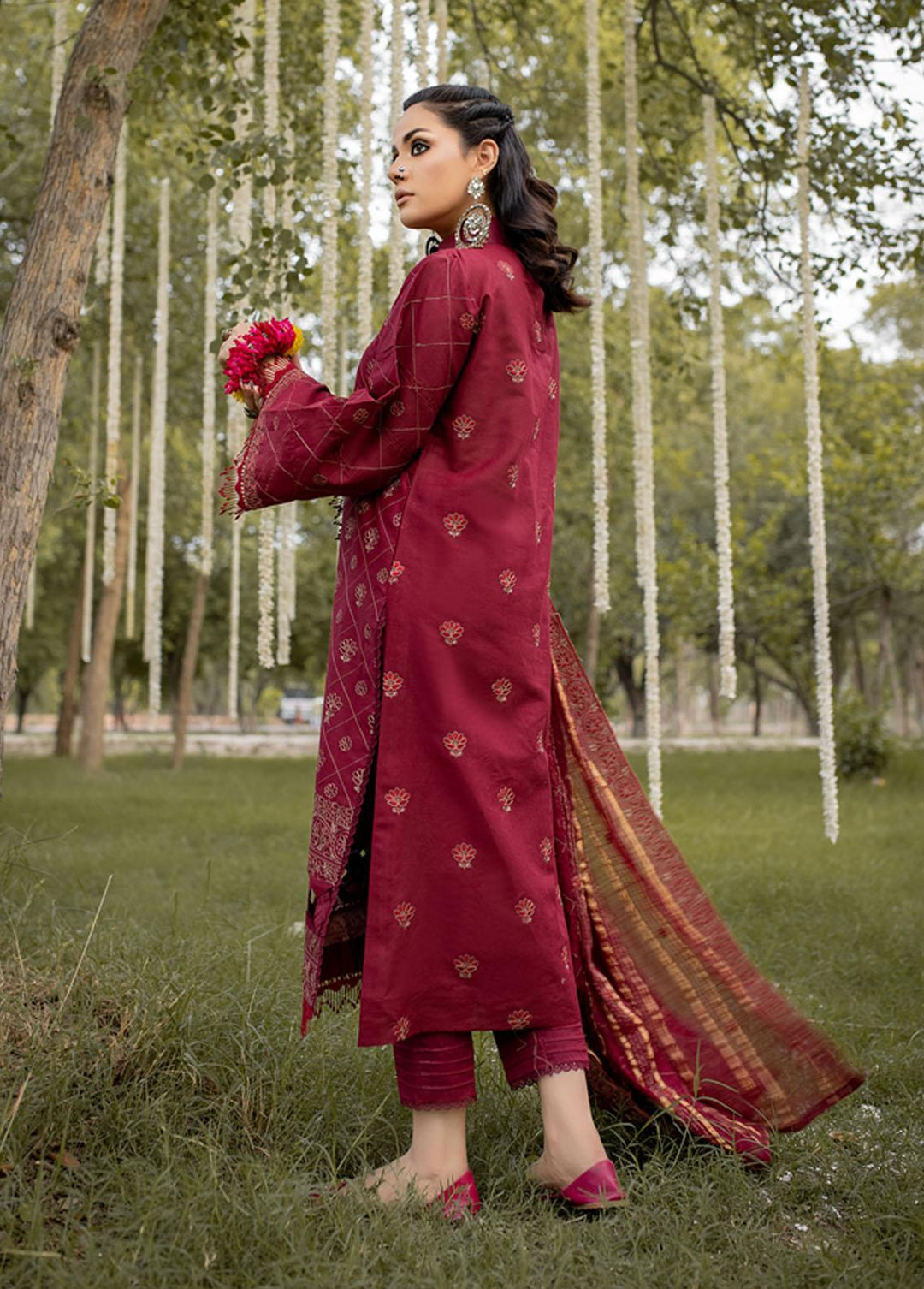 Mehru By Mahnur Embroidered Lawn Suits Unstitched 3 Piece MN23CK MEE-06 - Luxury Collection