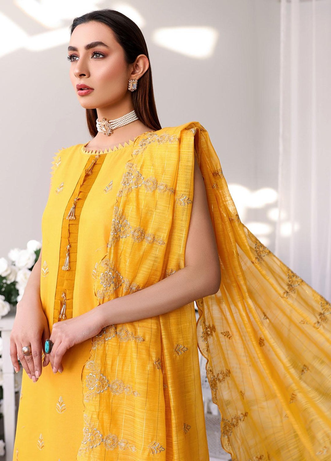 Mehru by Mahnur Embroidered Lawn Suits Unstitched 3 Piece MN23M 05 - Luxury Collection