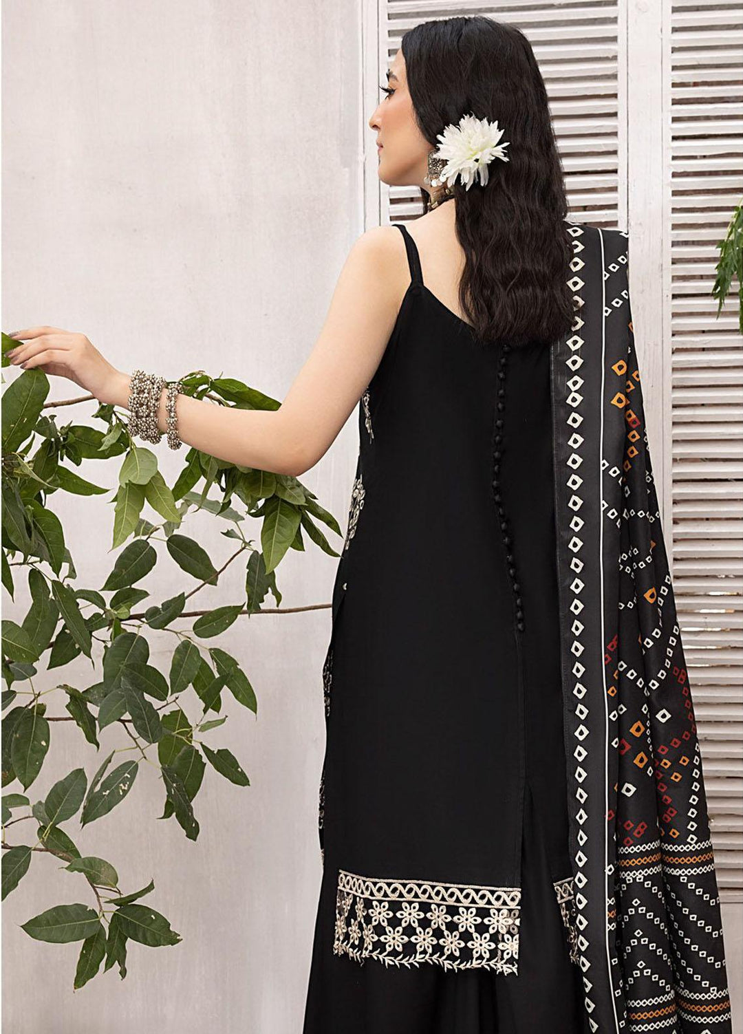 Mehru By Mahnur Embroidered Linen Suits Unstitched 3 Piece MN23MSL D-03 - Winter Collection
