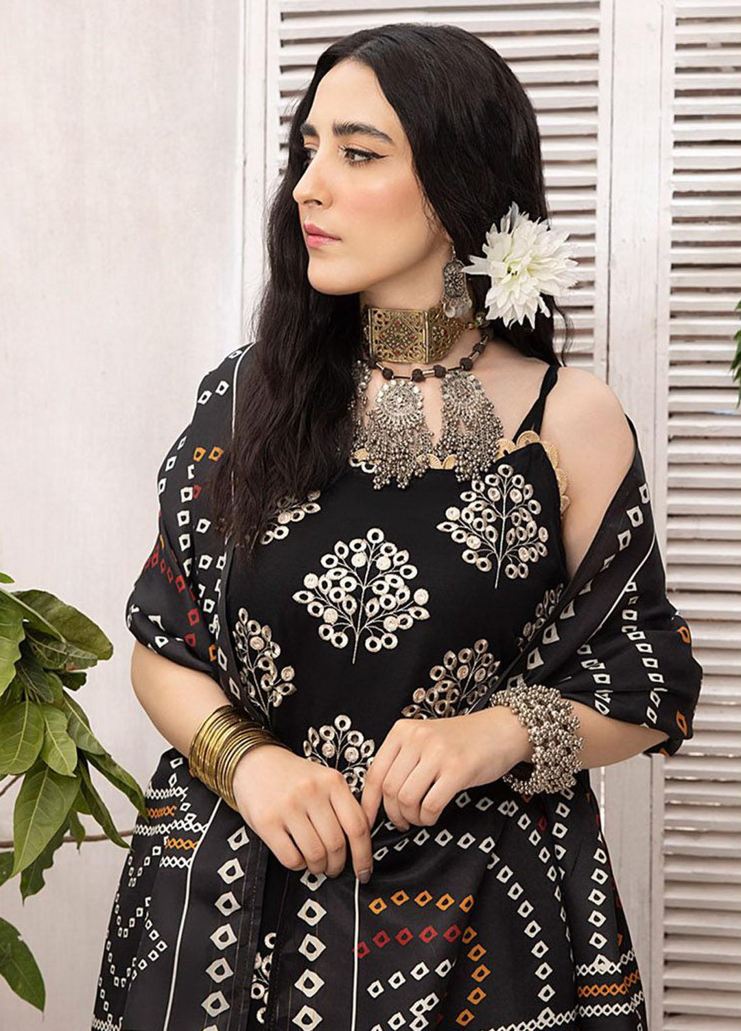 Mehru By Mahnur Embroidered Linen Suits Unstitched 3 Piece MN23MSL D-03 - Winter Collection