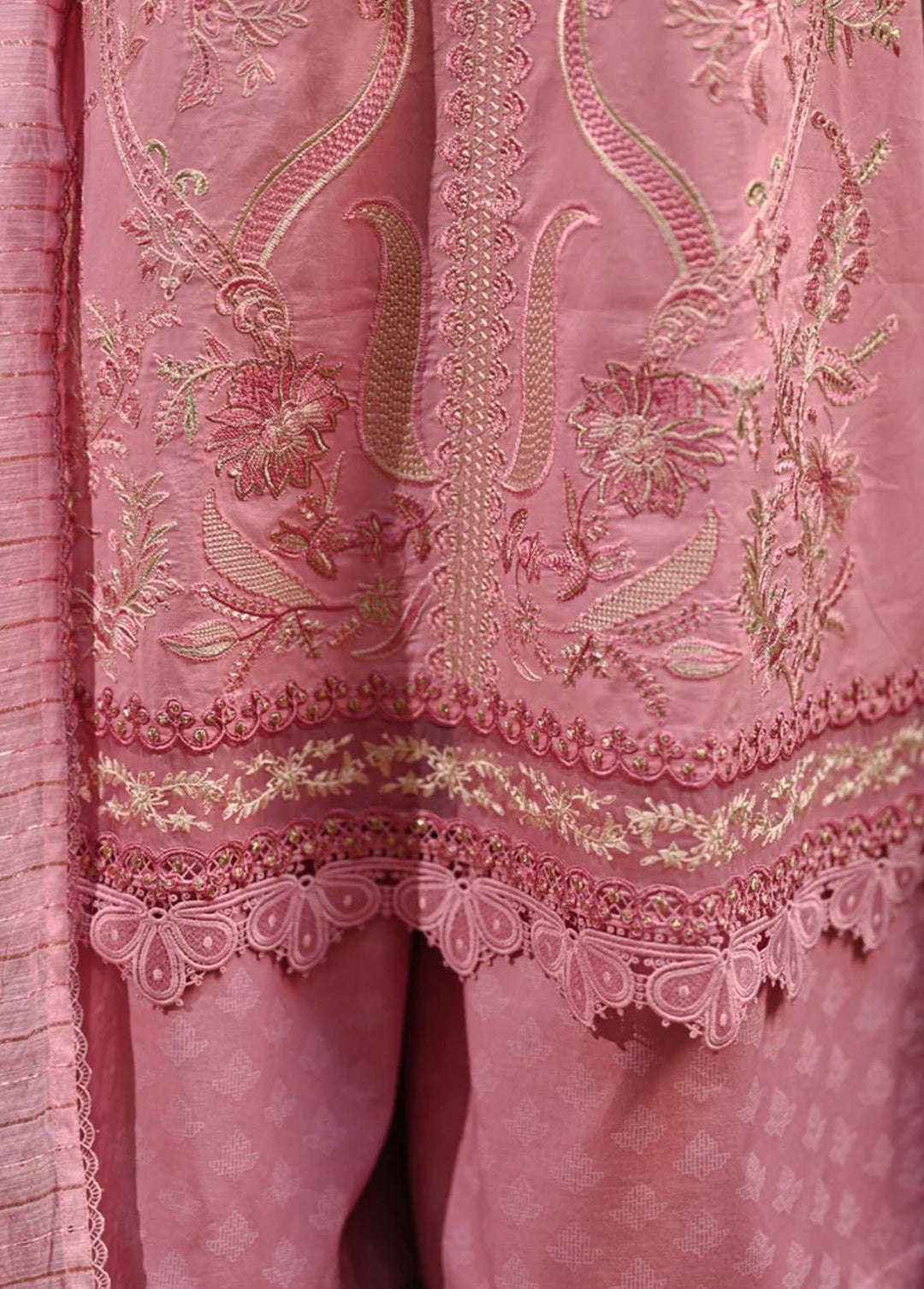 Menakumare By Aabyaan Embroidered Schiffli Suits Unstitched 3 Piece ABY23M AE-06 Leela - Eid Collection