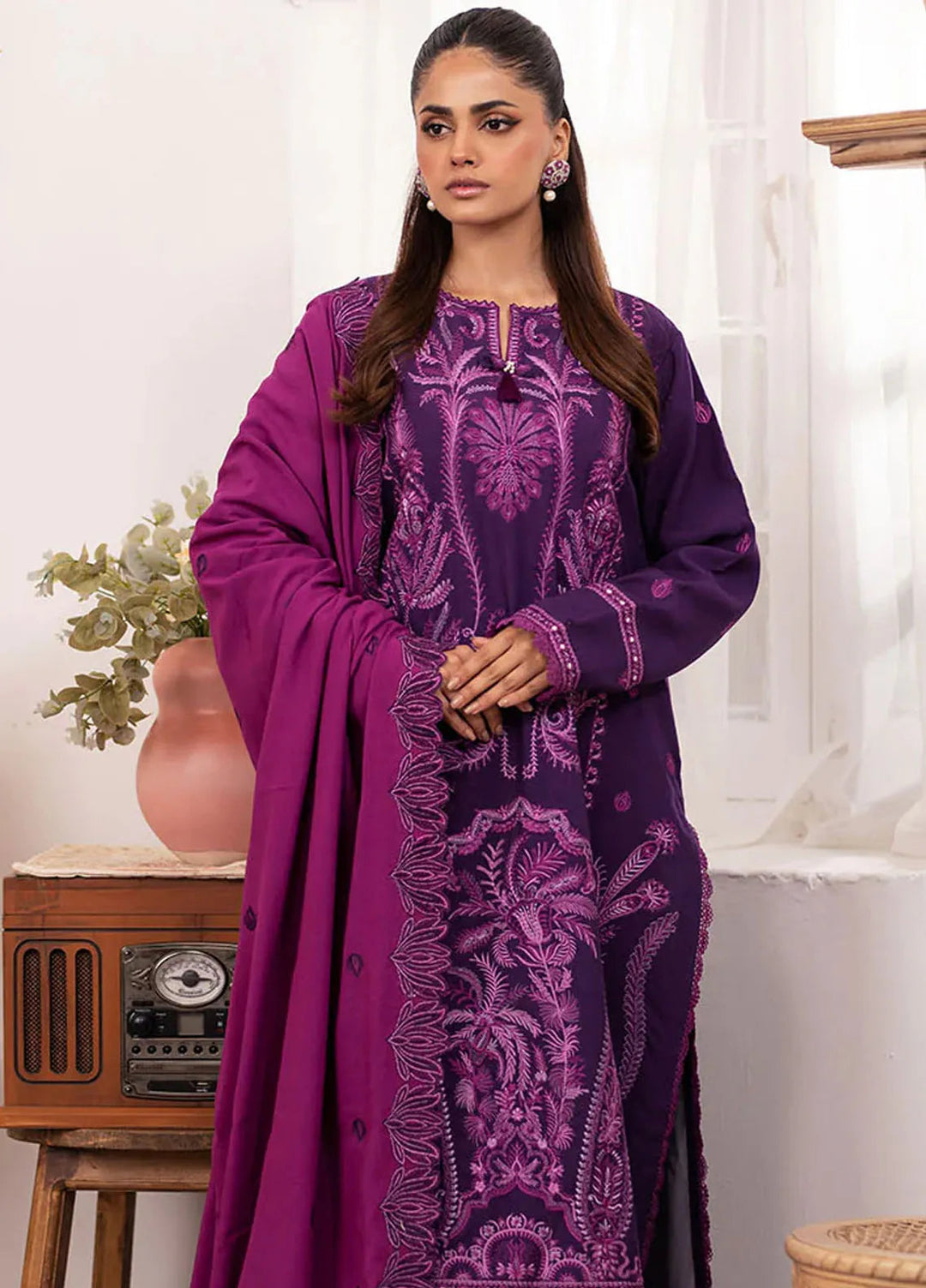 Meraki By Roheenaz Embroidered Linen Suit Unstitched 3 Piece ENZ24M RNZ-04B Naomi - Winter Collection