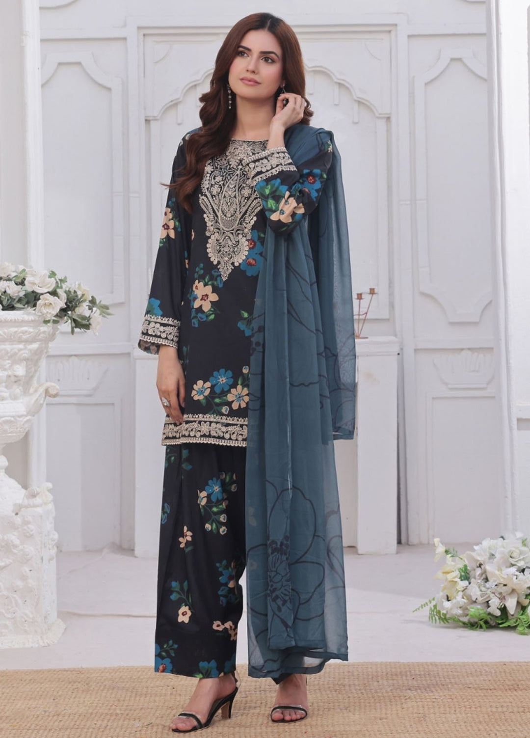 Midnight Murmurs By Feathers Pret Embroidered Lawn 3 Piece Suit Avenor