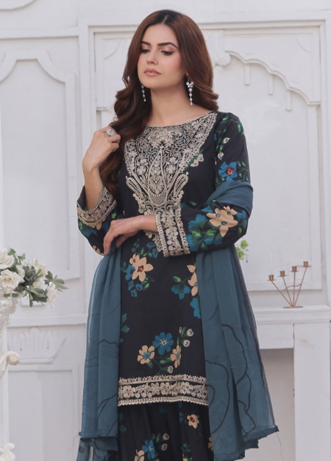 Midnight Murmurs By Feathers Pret Embroidered Lawn 3 Piece Suit Avenor
