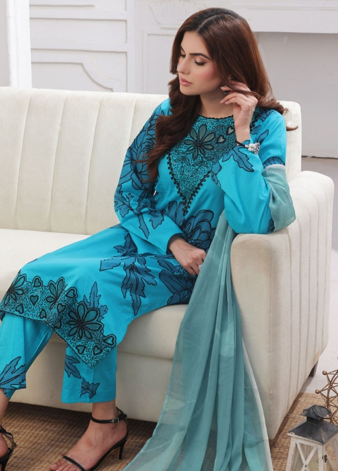 Midnight Murmurs By Feathers Pret Embroidered Lawn 3 Piece Suit Twinkle
