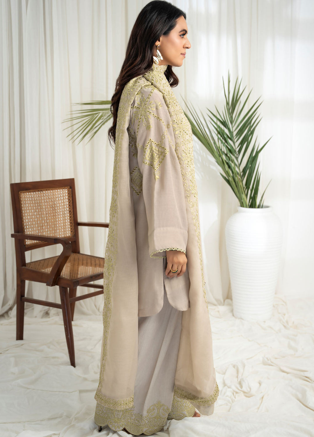 Miras Pret Embroidered Cotton 3 Piece Suit Iris