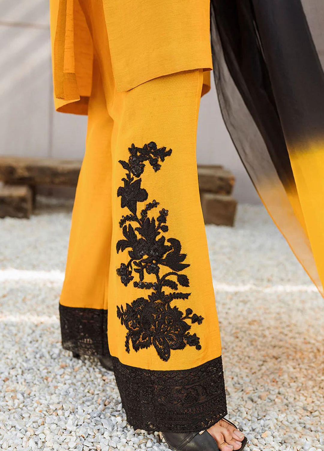 Malook By Shazia Ovais Pret Embroidered Raw Silk 3 Piece Suit MLK23M Kayseria