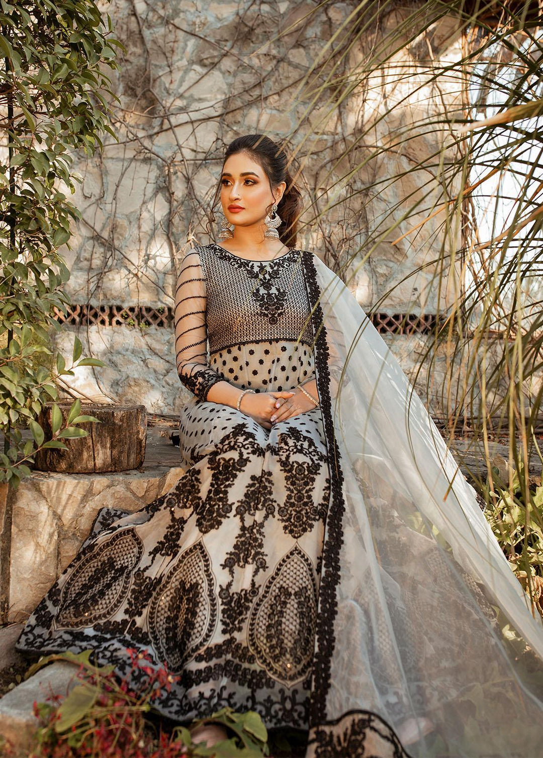 Misl-e-Barq By Malika Shahnaz Embroidered  Suits Unstitched 3 Piece MLS23MB 02 - Premium Collection