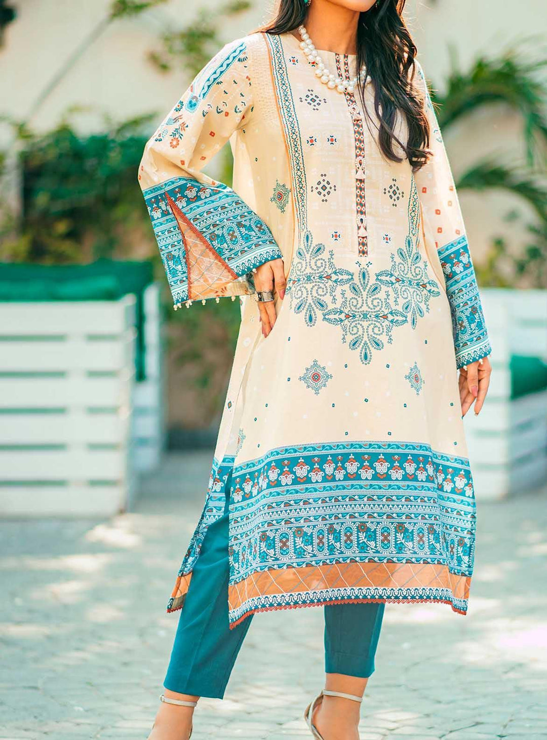 Mizaj Printed Lawn  Unstitched Kurti MZ22S S1L-220136 - Summer Collection