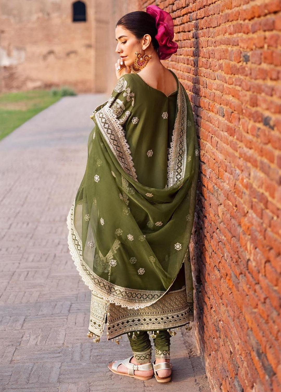 Baad-e-Nau Bahaar By MNR Embroidered Lawn Suits Unstitched 3 Piece MNR23BN Champa - Eid Collection