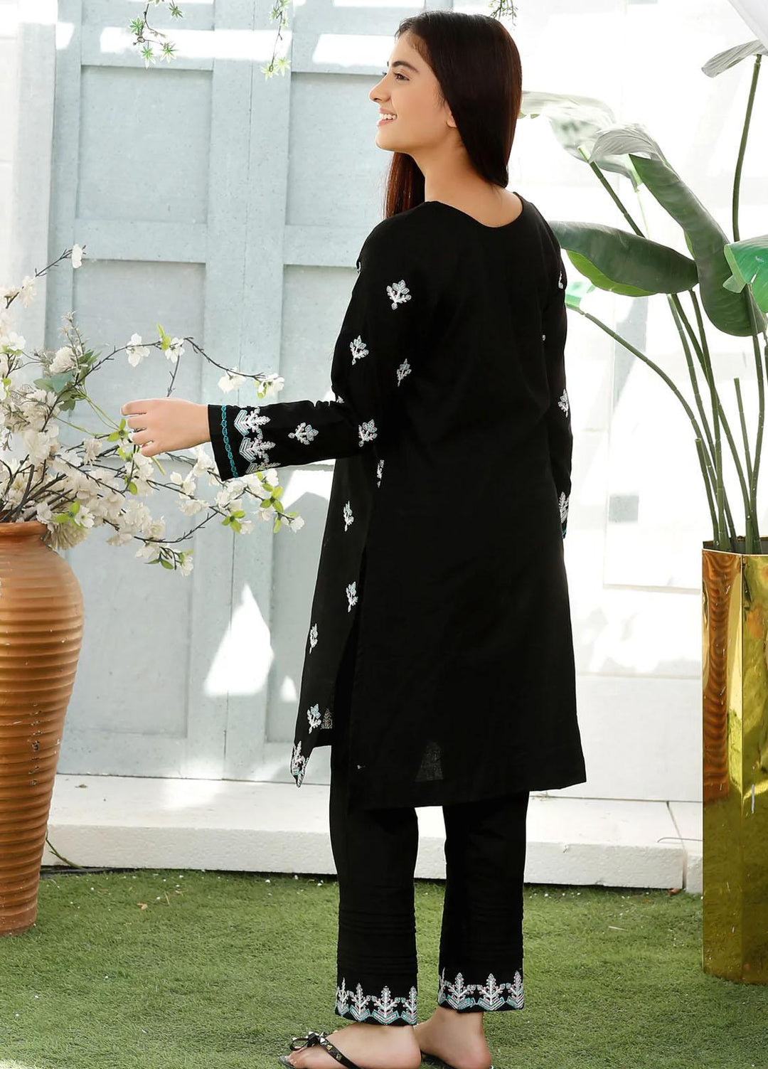 Modest Khaddar Pret 2 Piece Suit for Girls -  W202-Black Bliss