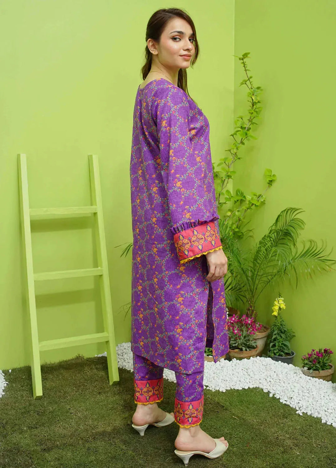Modest Pret Casual Lawn 2 Piece Suit for Girls Izumi