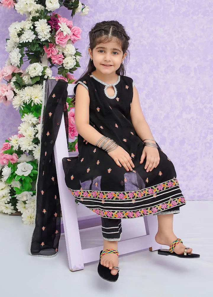 Modest Pret Embroidered Crinkle 3 Piece Suit Zaria