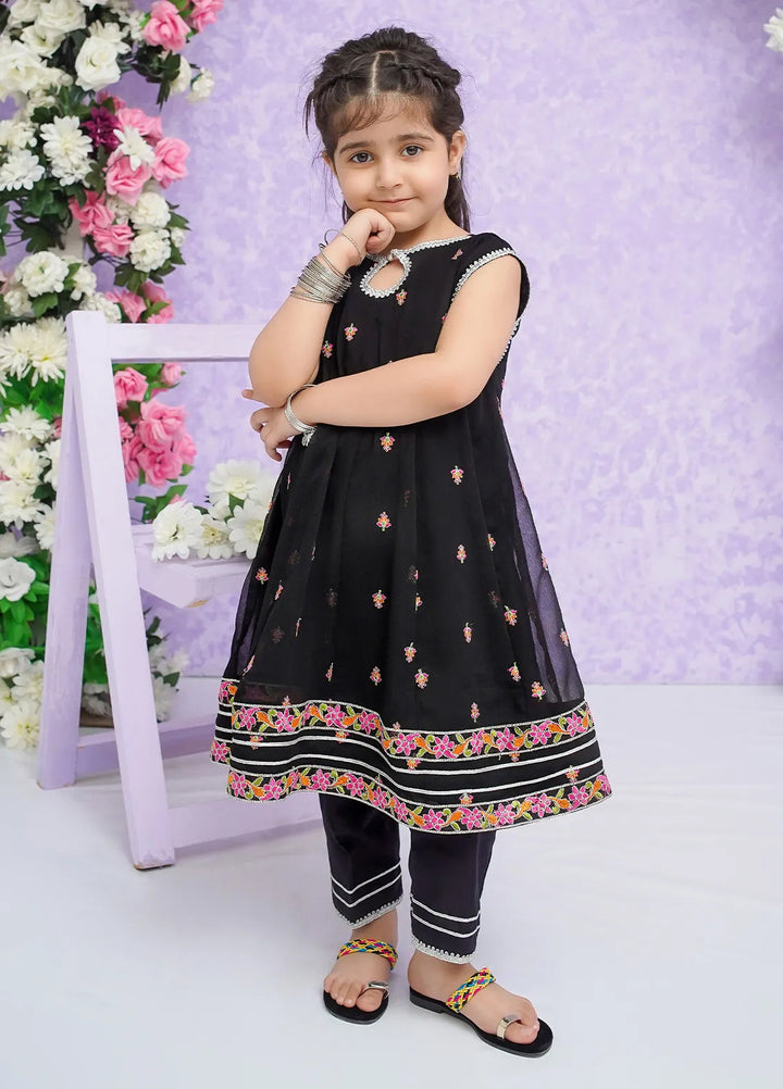 Modest Pret Embroidered Crinkle 3 Piece Suit Zaria