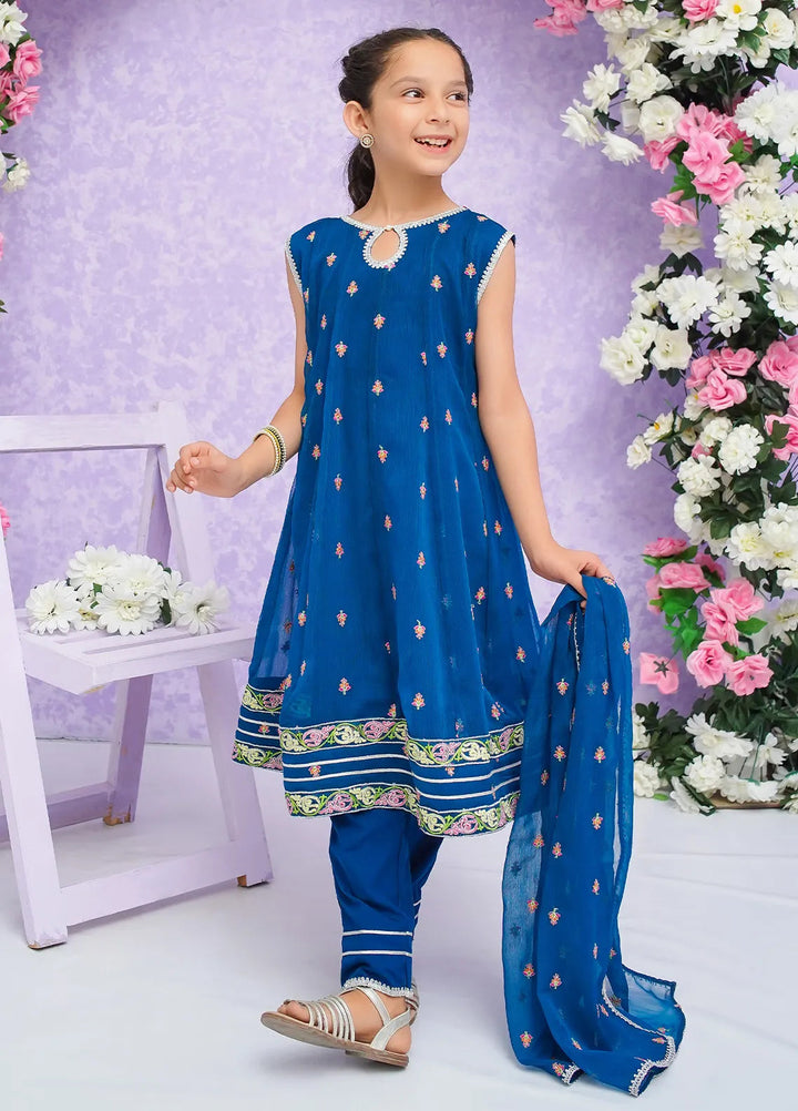 Modest Pret Embroidered Crinkle 3 Piece Suit Zooni
