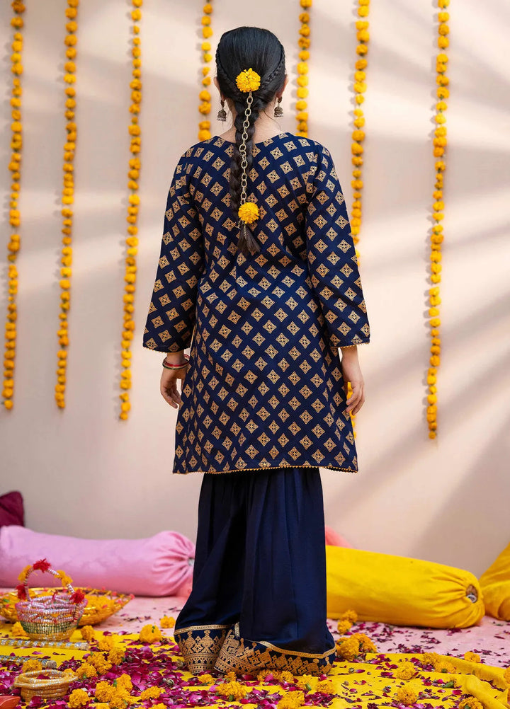 Modest Pret Embroidered Raw Silk 3 Piece Suit Neelum