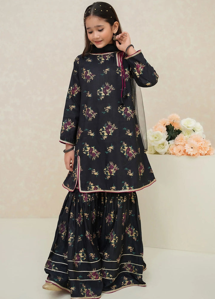 Modest Pret Embroidered Raw Silk 3 Piece Suit Siyara