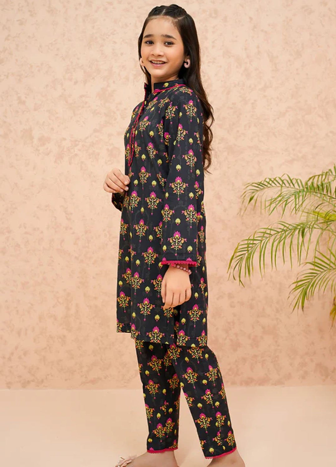 Modest Pret Printed Lawn 2 Piece Suit Black Rose