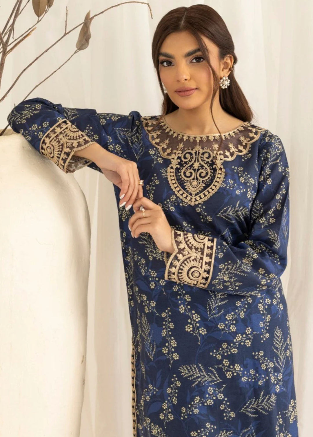 Mohagni Pret Embroidered Lawn 2 Piece Suit PLS-118