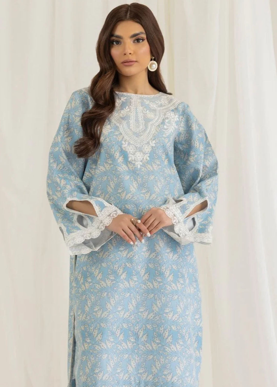 Mohagni Pret Embroidered Lawn 3 Piece Suit PLS-105