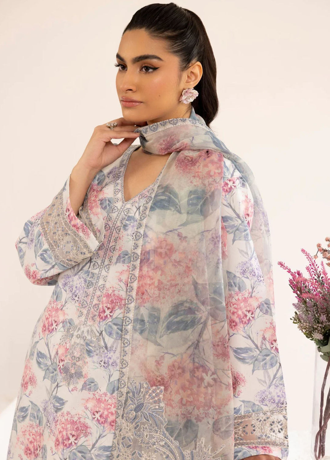 Mohagni Pret Embroidered Lawn 3 Piece Suit PLS-107