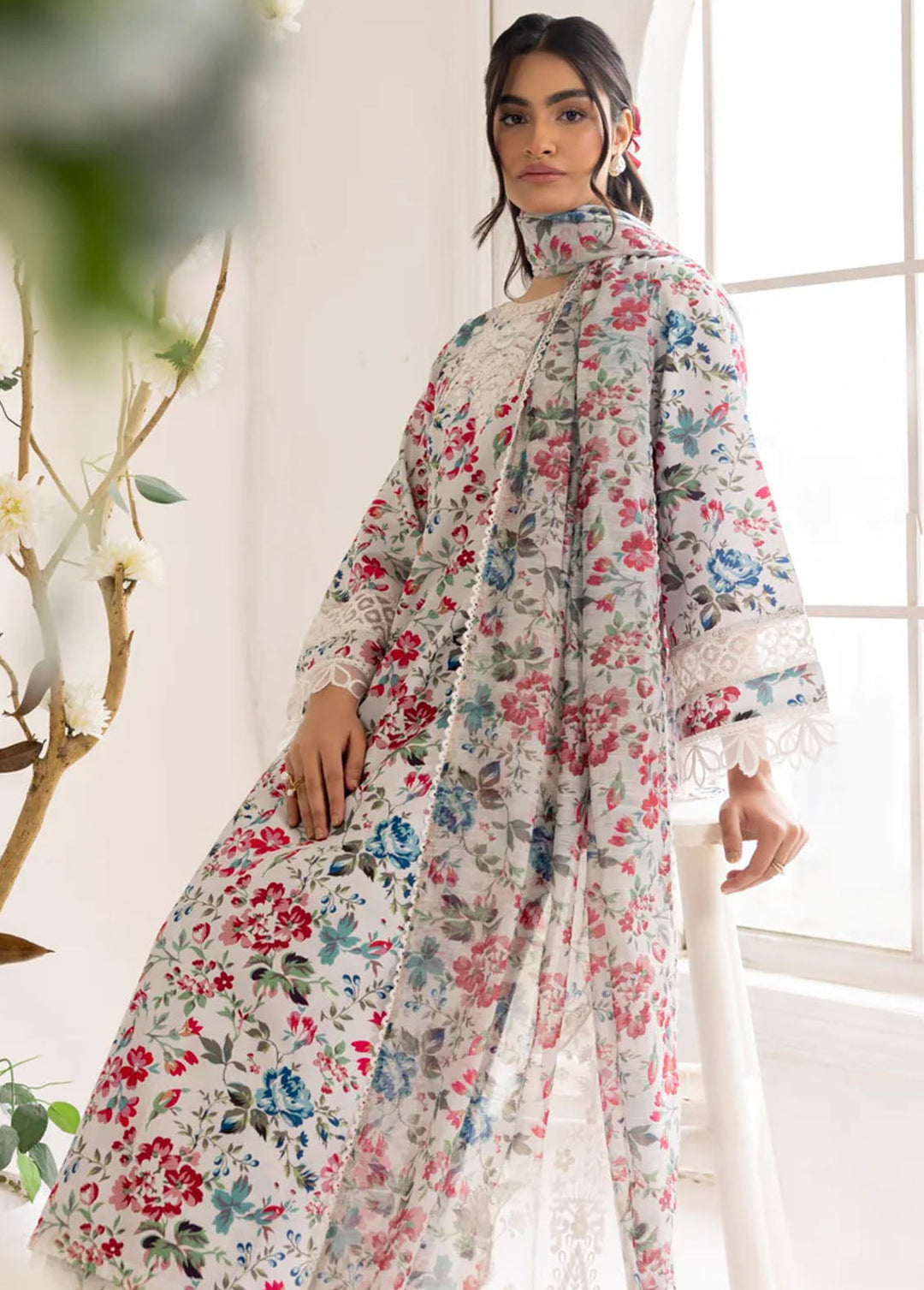 Mohagni Pret Embroidered Lawn 3 Piece Suit PLS-113