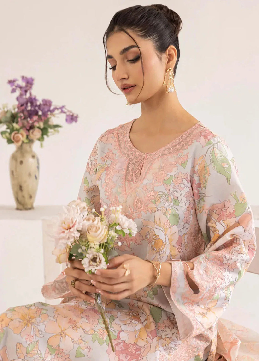 Mohagni Pret Embroidered Lawn 3 Piece Suit PLS-129