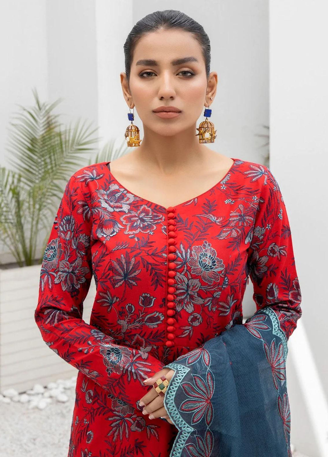 Mohagni Pret Embroidered Lawn 3 Piece Suit MGY-03