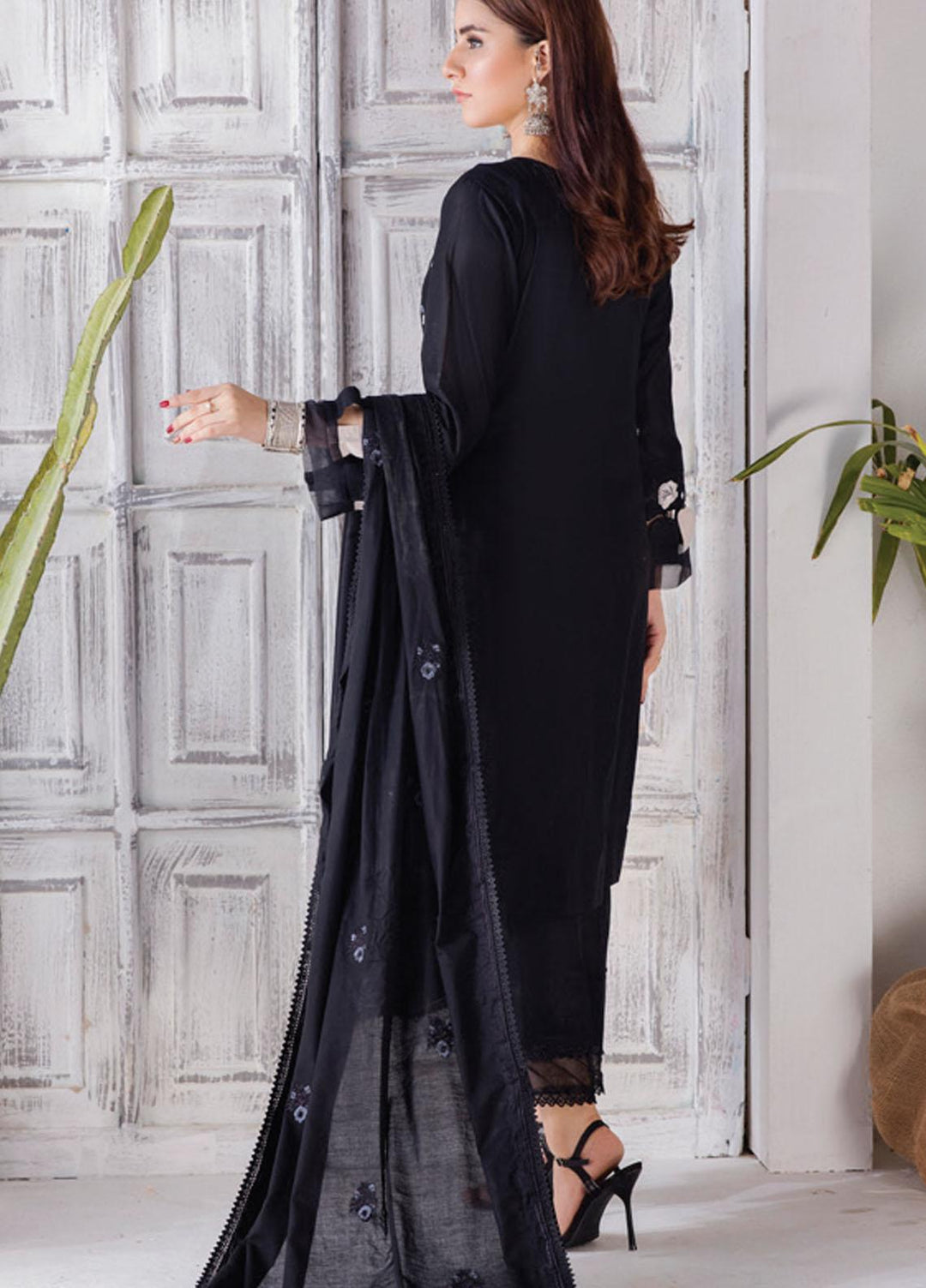 Monochrome By Al Zohaib Embroidered Cambric Suits Unstitched 3 Piece AZ21BW 08 - Black & White Collection
