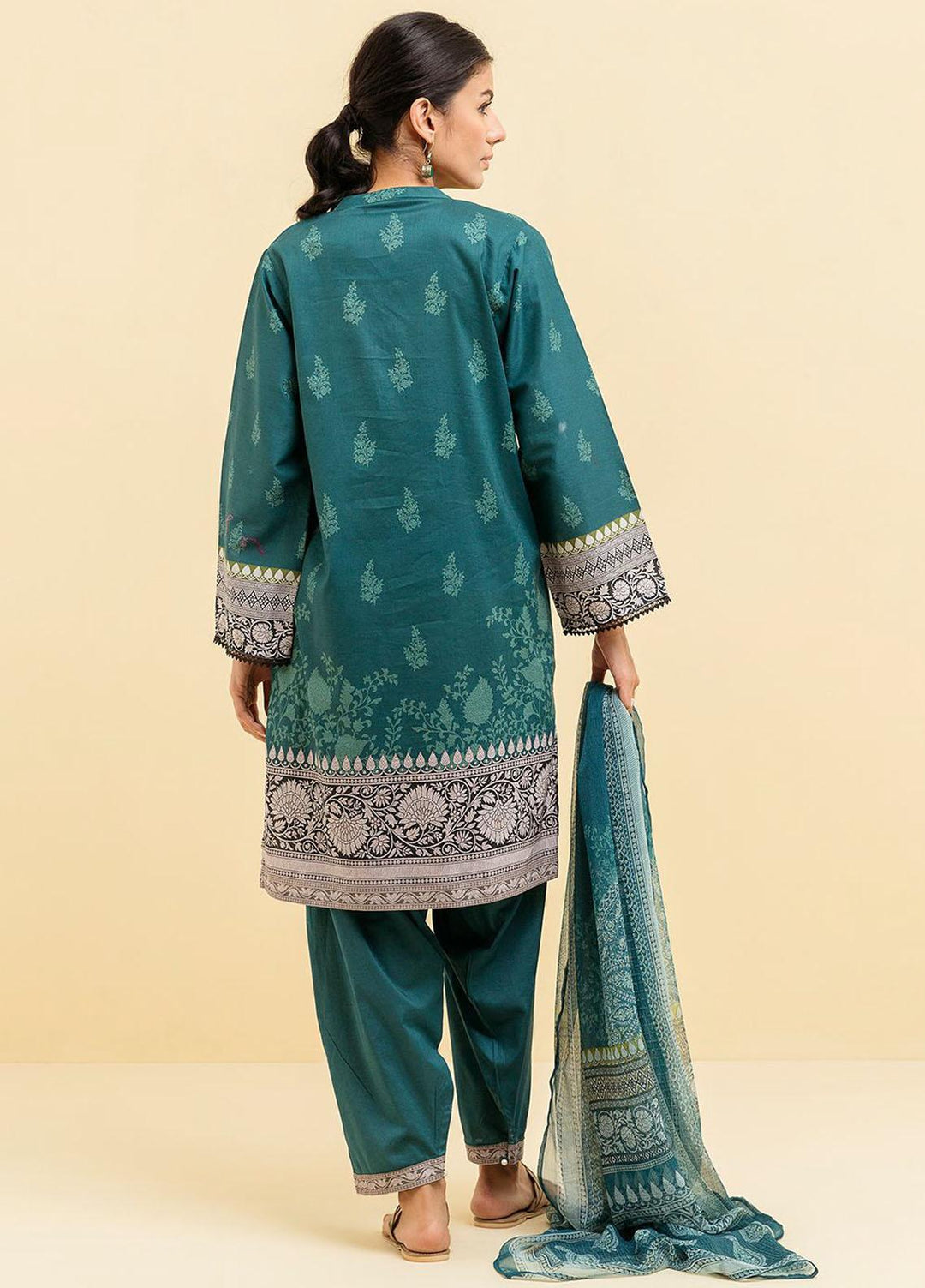 Morbagh by Beechtree Printed Lawn Suit Unstitched 2 Piece MRB22-SS2 M82S22U20 - Summer Collection