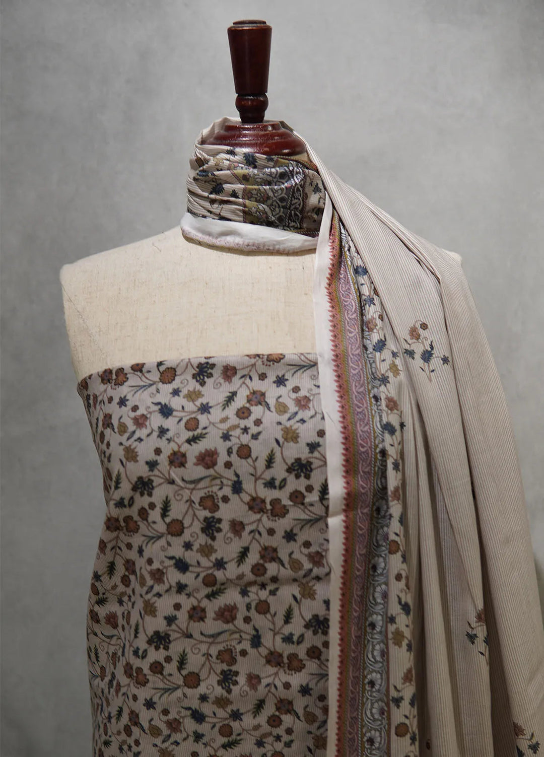 Mother By Bin Saeed Printed Lawn Suit Unstitched 3 Piece BS24M D-533 - Summer Collection