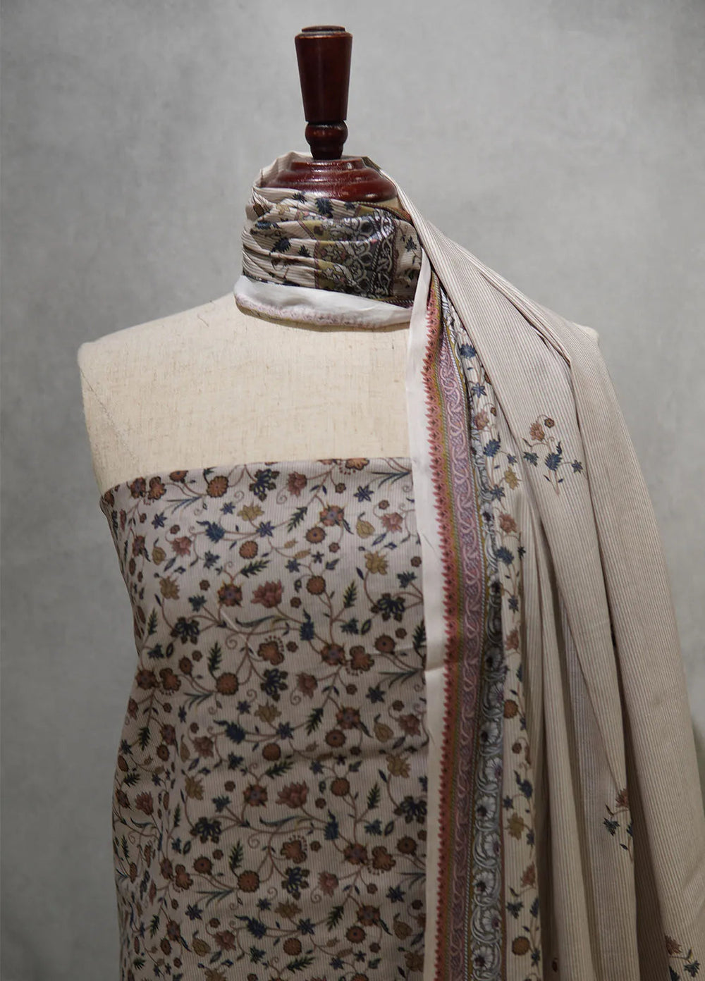 Mother By Bin Saeed Printed Lawn Suit Unstitched 3 Piece BS24M D-533 - Summer Collection