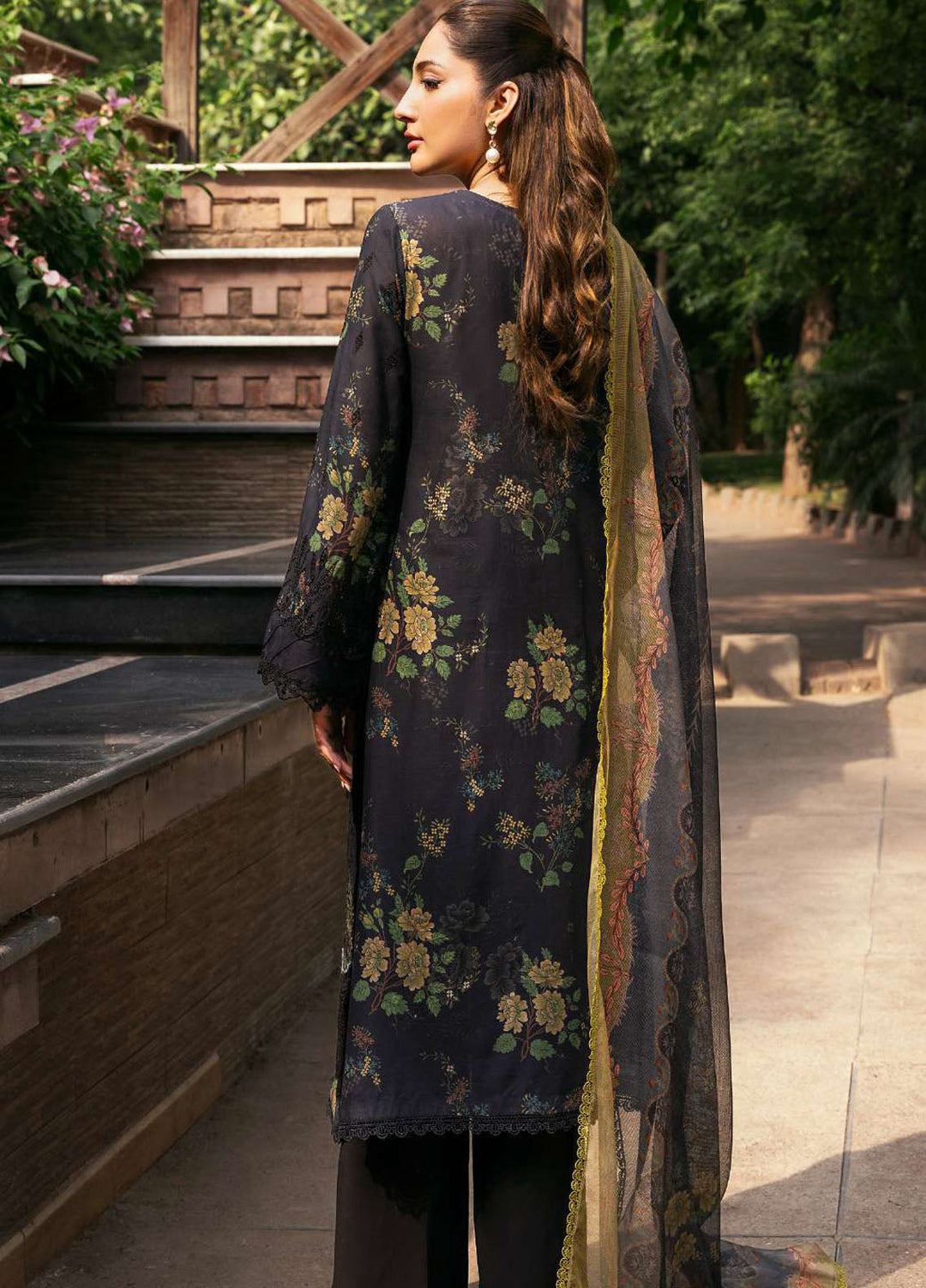 Motifz Digital Printed Lawn Suits Unstitched 3 Piece MT25ADP 5369 Julina - Summer Collection