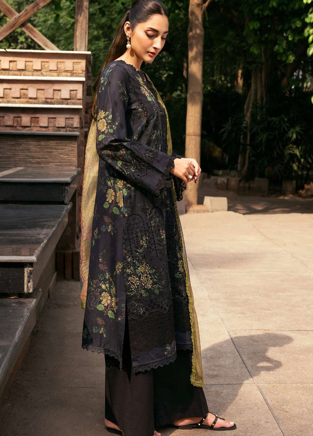 Motifz Digital Printed Lawn Suits Unstitched 3 Piece MT25ADP 5369 Julina - Summer Collection