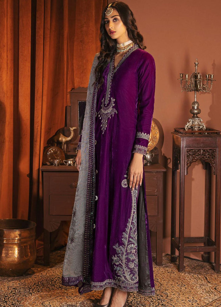 Motifz Embroidered Velvet Suits Unstitched 3 Piece MT22FV 3168 MEHAR-UN-NISA - Luxury Festive Collection