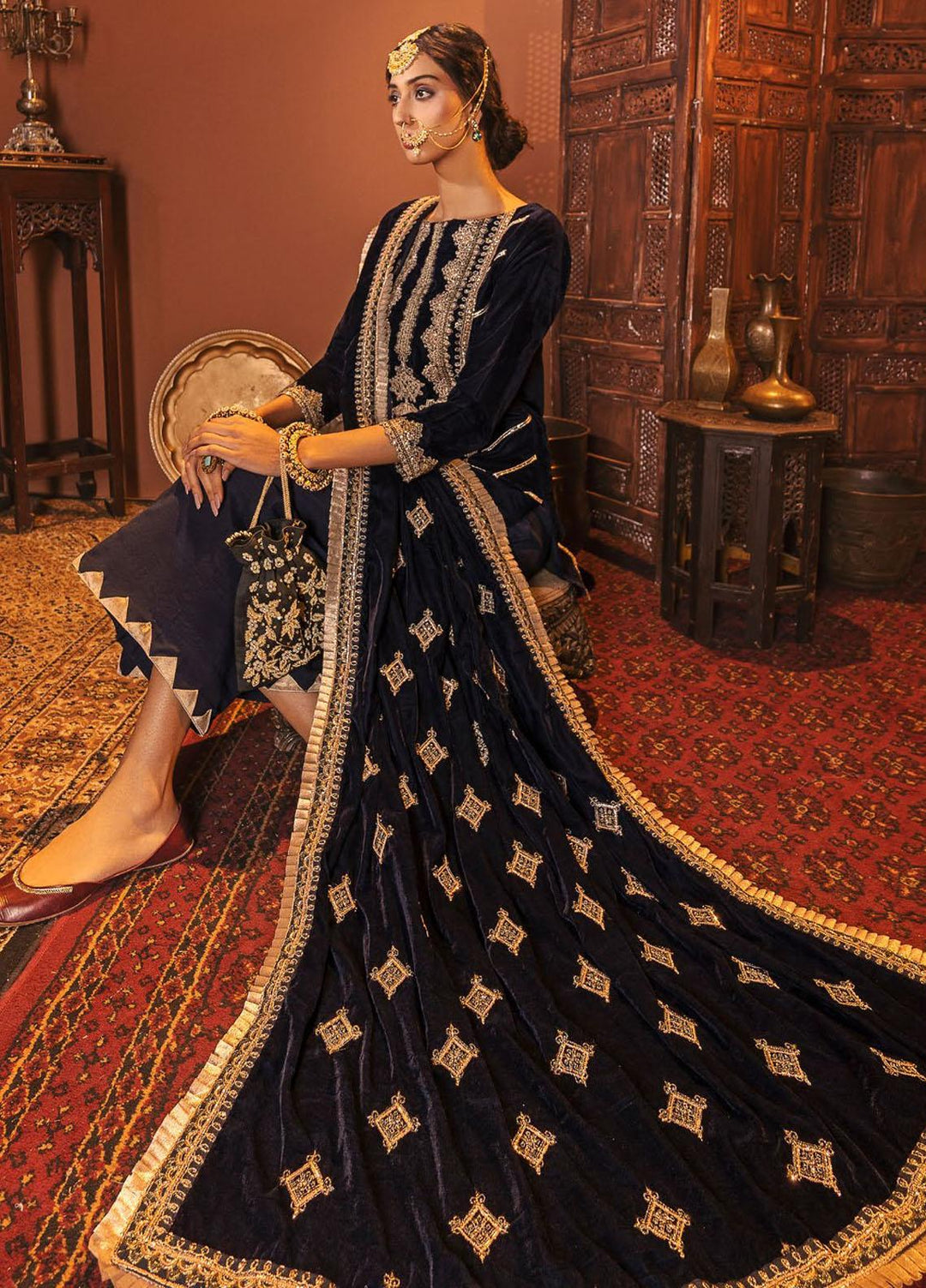 Motifz Embroidered Velvet Suits Unstitched 3 Piece MT22FV 3169 KASHAF - Luxury Festive Collection