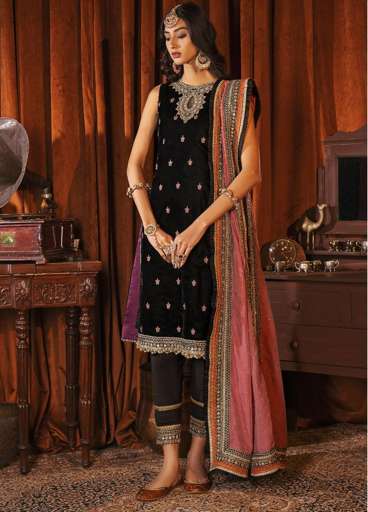 Motifz Embroidered Velvet Suits Unstitched 3 Piece MT22FV 3170 UMME- HAYYAL - Luxury Festive Collection