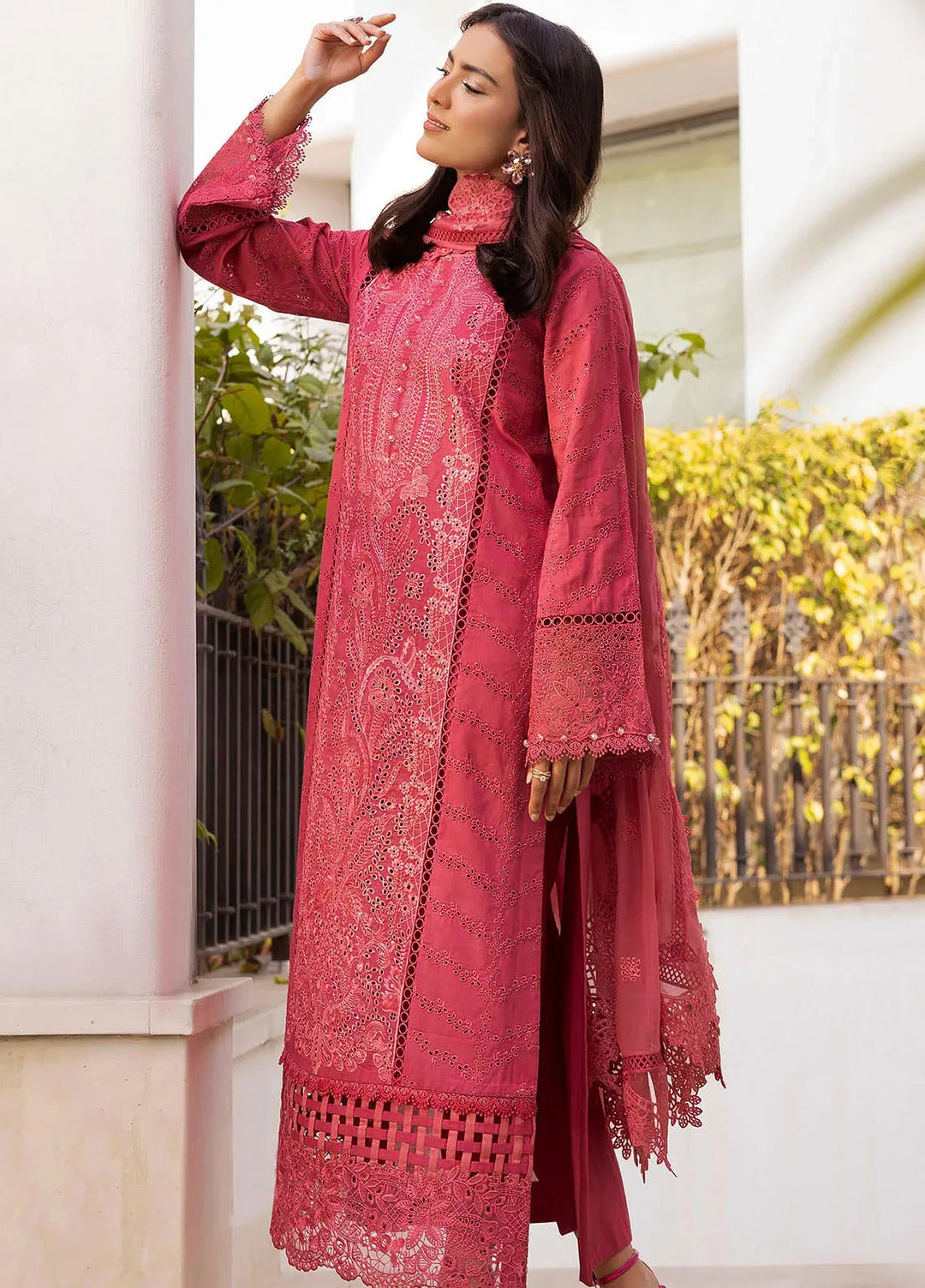 Motifz Embroidered Lawn Suit Unstitched 3 Piece MT25PL 5305 - Summer Collection