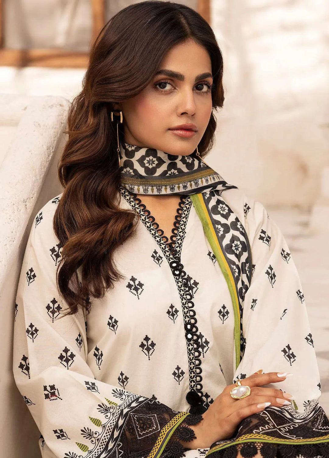 Motifz Embroidered Lawn Suits Unstitched 3 Piece 5417 Siraa - Summer Collection