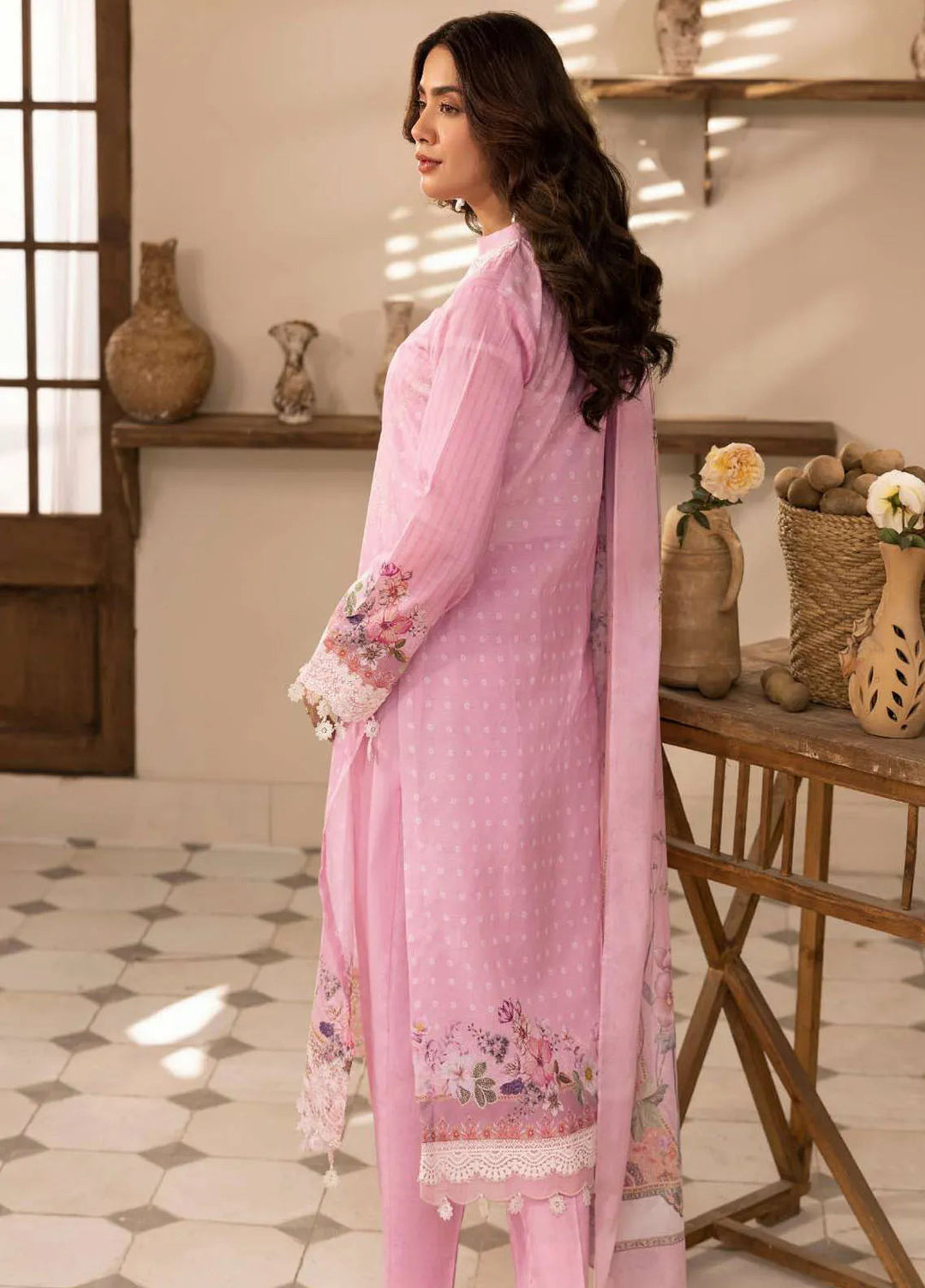 Motifz Embroidered Lawn Suits Unstitched 3 Piece 5421 Vera - Summer Collection