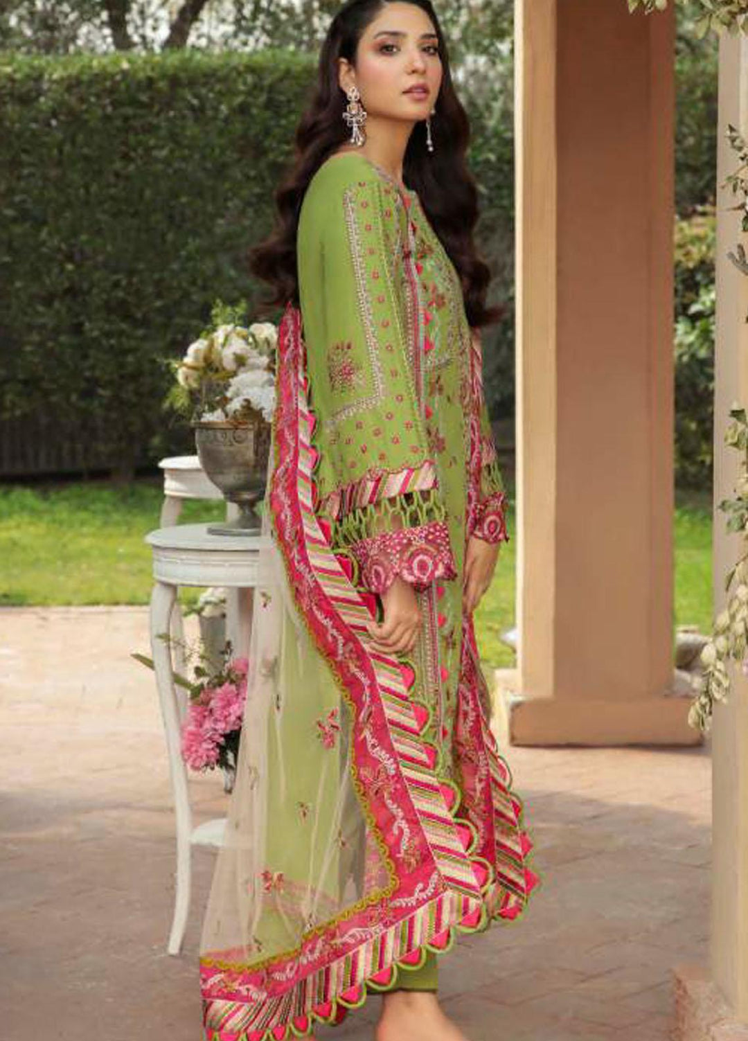 Motifz Embroidered Lawn Suit Unstitched 3 Piece MT22PL 3206 DELPHI - Premium Collection