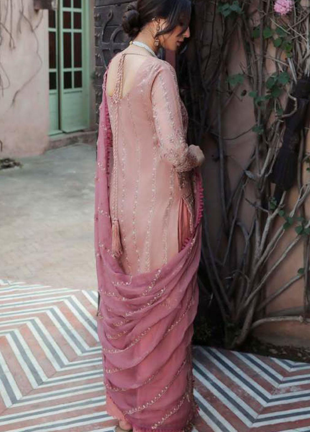 Motifz Embroidered Lawn Suit Unstitched 3 Piece MT22PL 3210 LENTON ROSE - Premium Collection